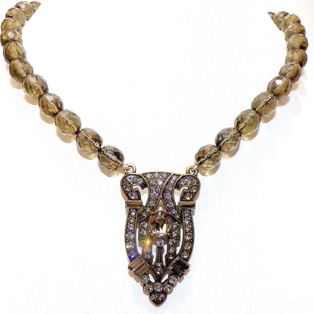 AMAZING Heidi Daus SIGNED SWAROVSKI CRYSTAL Chandelier Gold MOSS GREEN NECKLACE